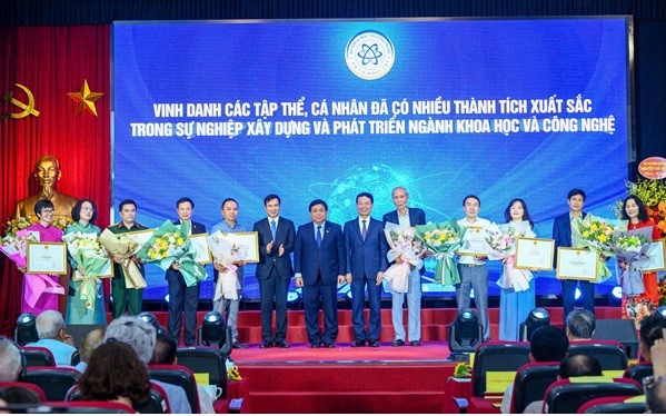 Xây dựng Việt Nam thịnh vượng từ nền tảng khoa học công nghệ và đổi mới sáng tạo - Ảnh 3.