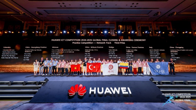 Sinh viên Học viện Công nghệ Bưu chính Viễn thông đạt thành tích ấn tượng tại cuộc thi công nghệ thông tin toàn cầu - Ảnh 3.