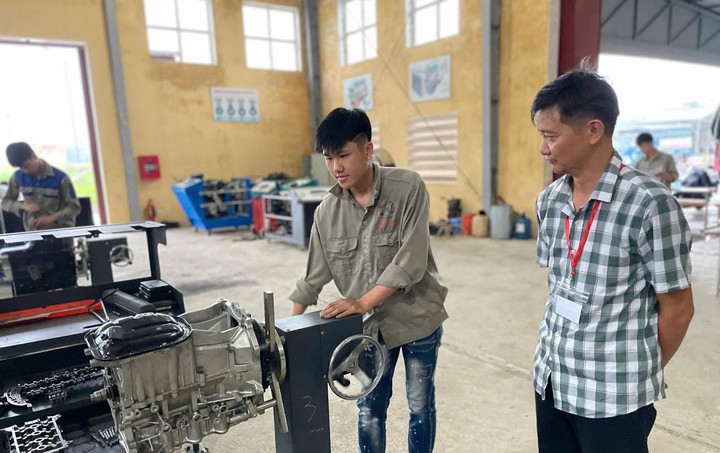 Đào tạo nghề cho lao động dân tộc thiểu số ở Phú Thọ: Giải pháp tăng thu nhập trong kỷ nguyên số - Ảnh 2.