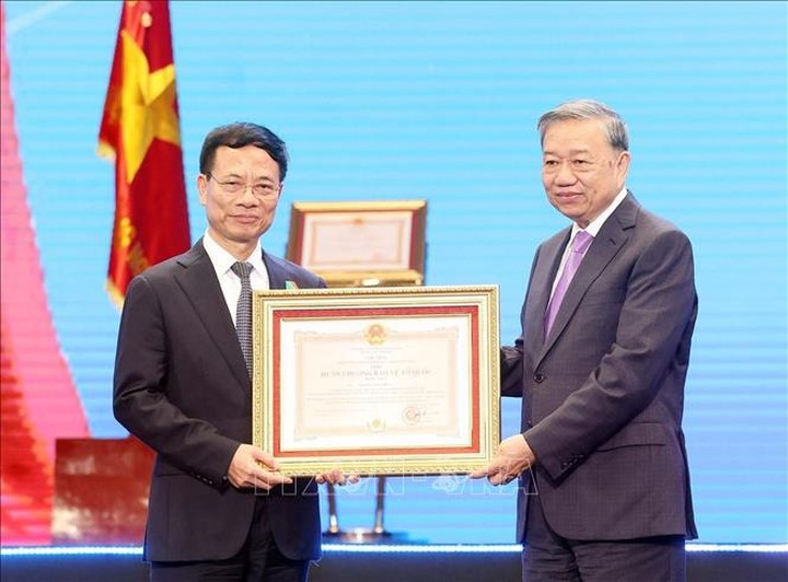 Tổng Bí thư Tô Lâm: Ngành Khoa học và Công nghệ tiếp tục tiên phong đưa Việt Nam vững bước đi lên - Ảnh 9.