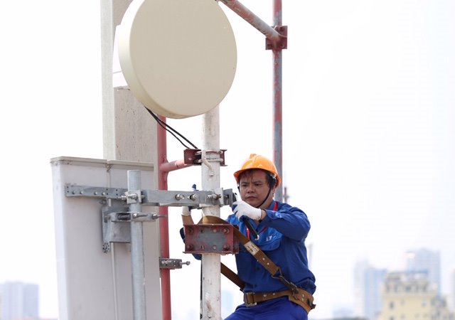 Hà Nội tăng cường quản lý bưu chính, viễn thông và bảo đảm thông tin liên lạc trong 3 tháng cuối năm 2025- Ảnh 2.