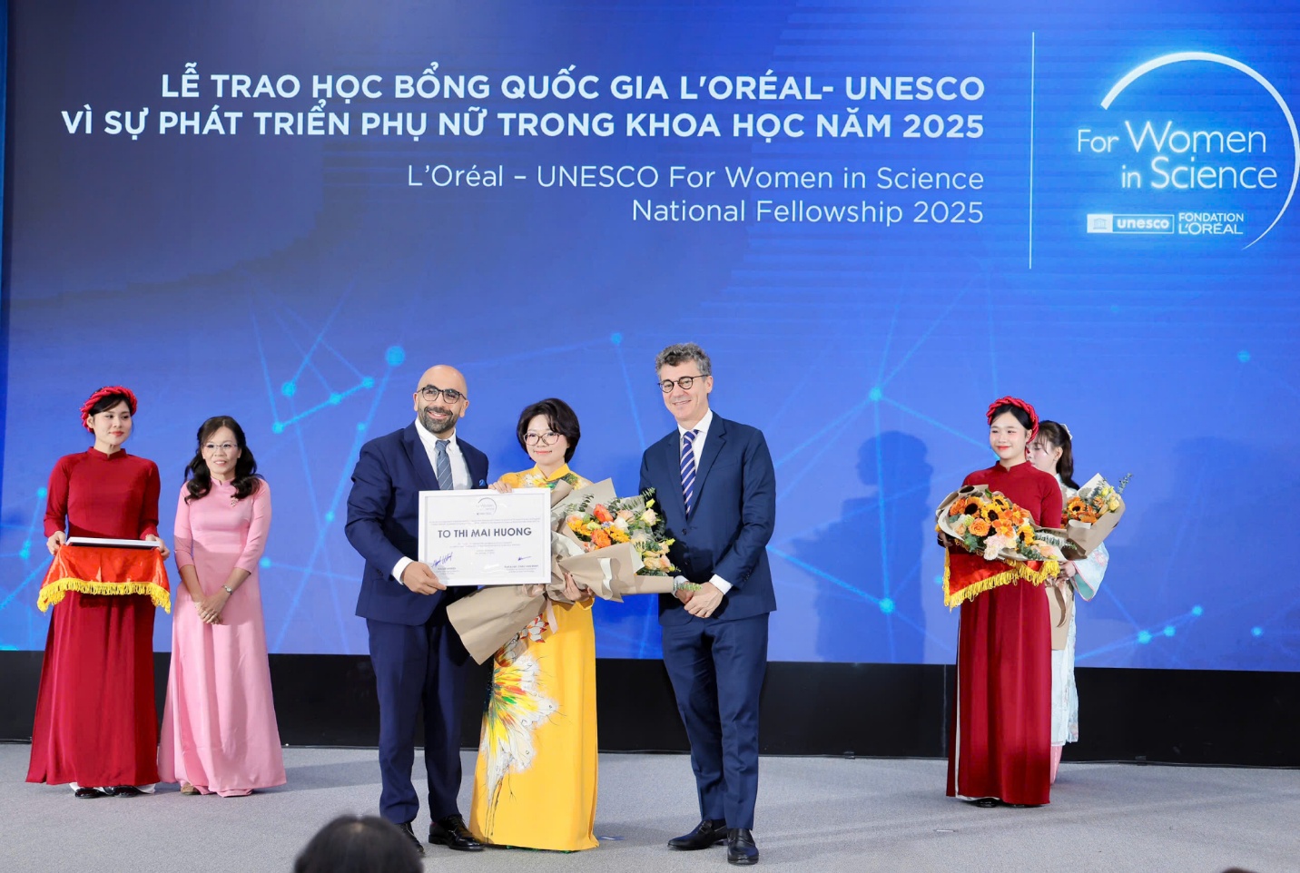 Ba nhà khoa học nữ Việt Nam nhận học bổng L’Oréal - UNESCO- Ảnh 5.