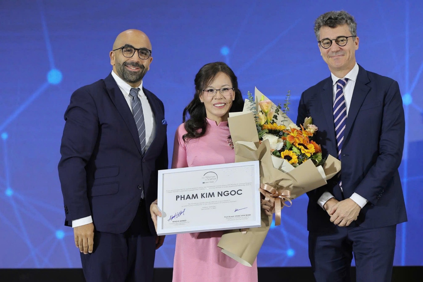 Ba nhà khoa học nữ Việt Nam nhận học bổng L’Oréal - UNESCO- Ảnh 6.