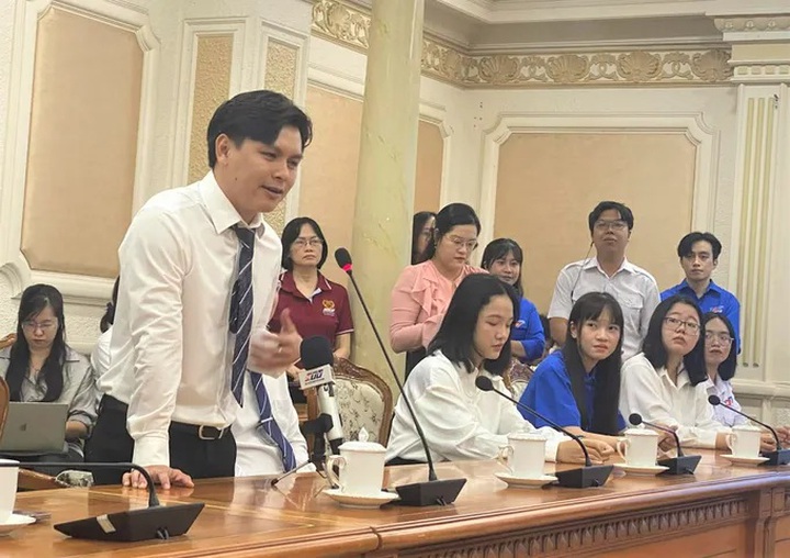 Lãnh đạo TPHCM trao đổi, lắng nghe những kiến nghị của các nhà khoa học trẻ - Ảnh 4.